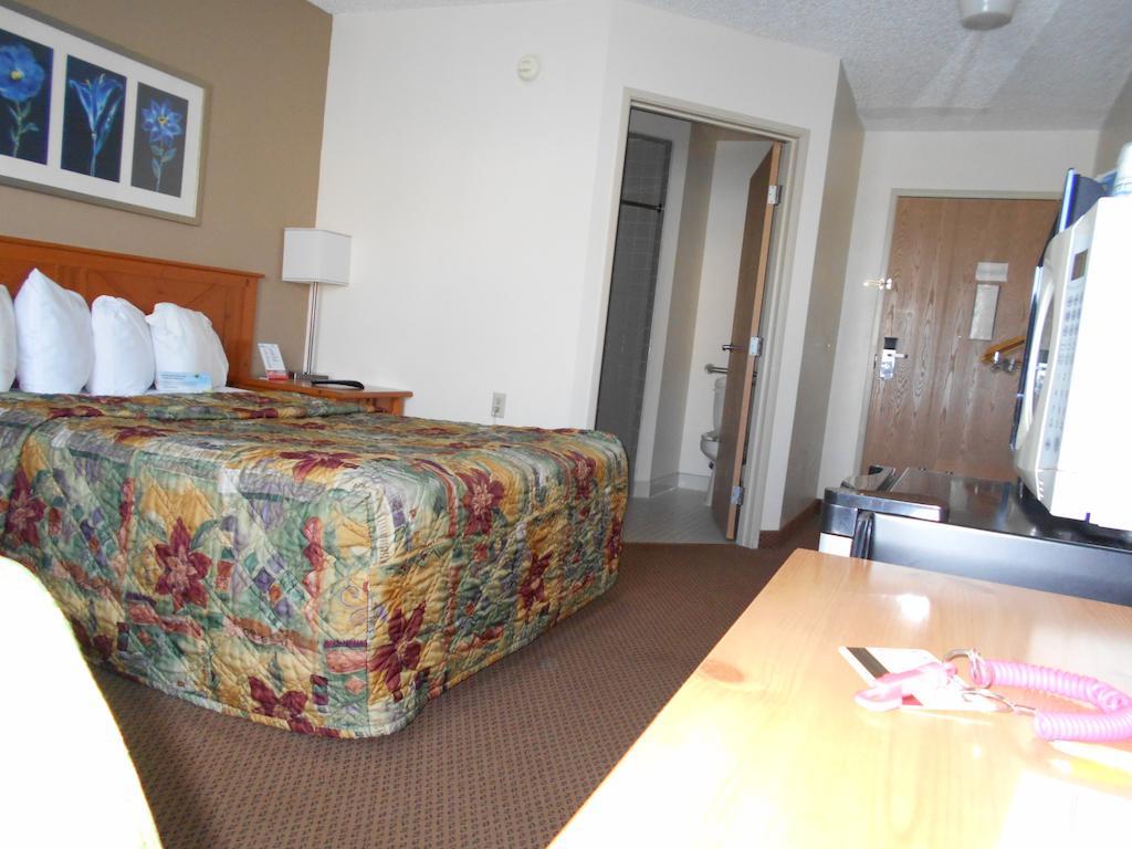 Days Inn By Wyndham Billings Habitación foto